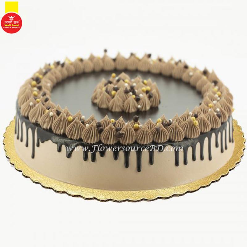 Round design chocolate cake