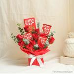 Sweet Love – Red Roses & KitKat Mini Bouquet